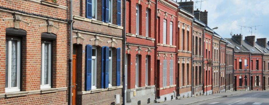 Maisons anciennes mitoyennes en briques